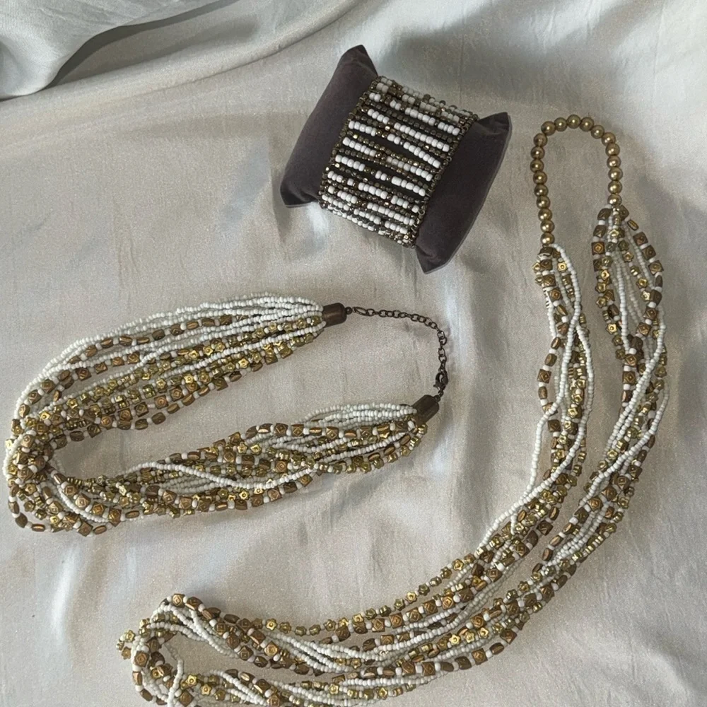Stunning White & Gold Beaded Multi-Strand Twist Necklace & Bracelet Set Unique - Picture 16 of 16